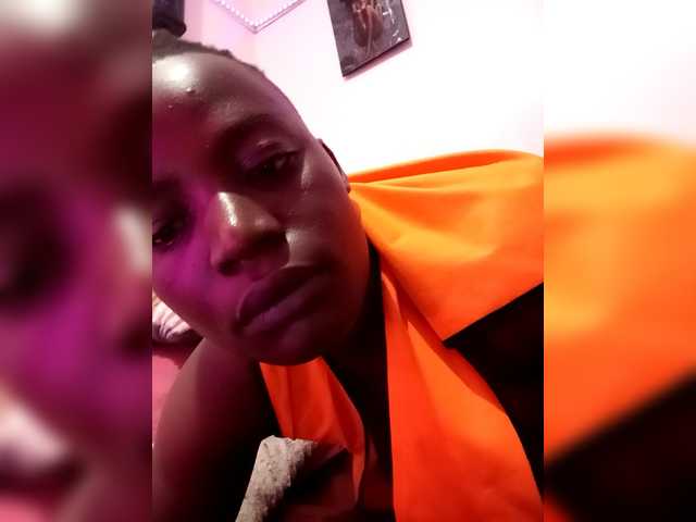 Yourdreamgirl's BongaCams show and profile