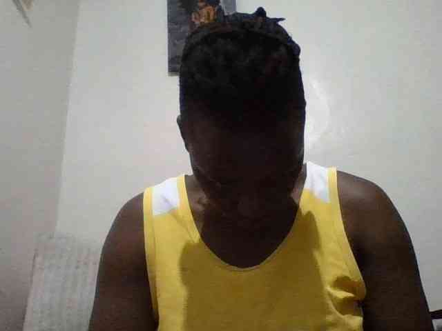 Yourdreamgirl webcam