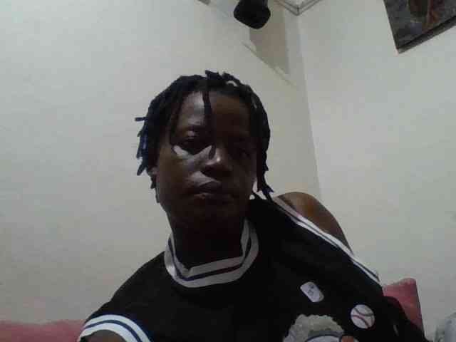 Yourdreamgirl webcam