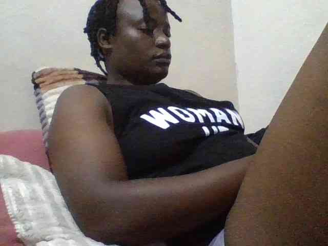 Yourdreamgirl webcam