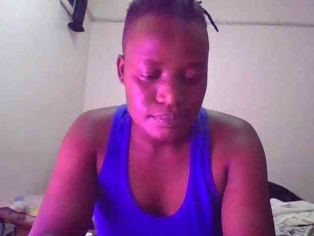 Yourdreamgirl webcam