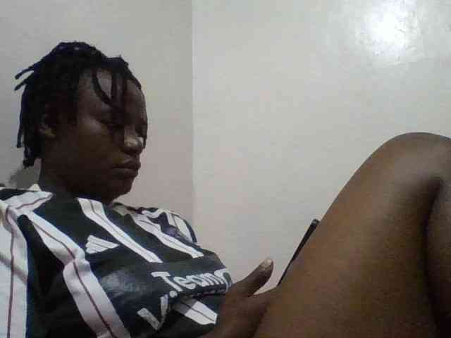 Yourdreamgirl webcam