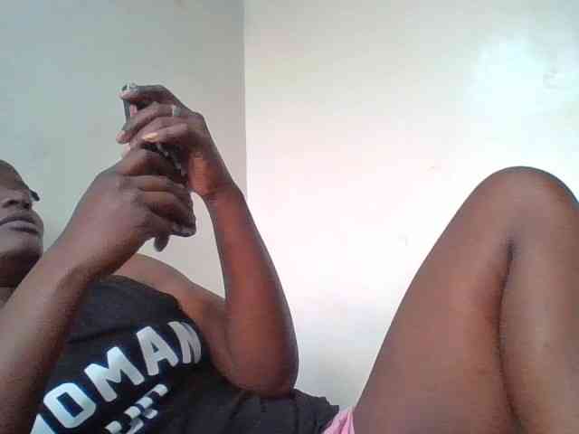Yourdreamgirl webcam