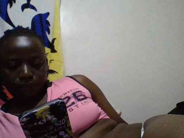 Yourdreamgirl webcam