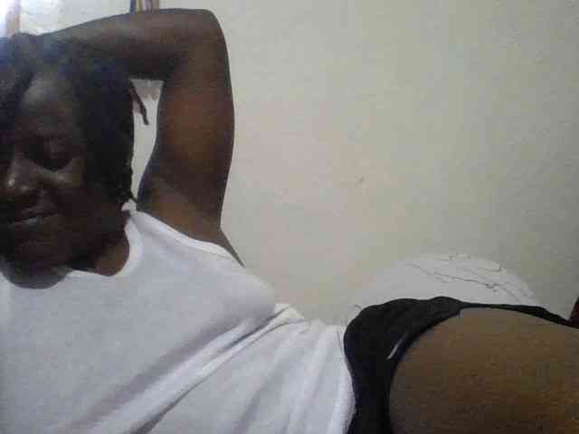Yourdreamgirl webcam