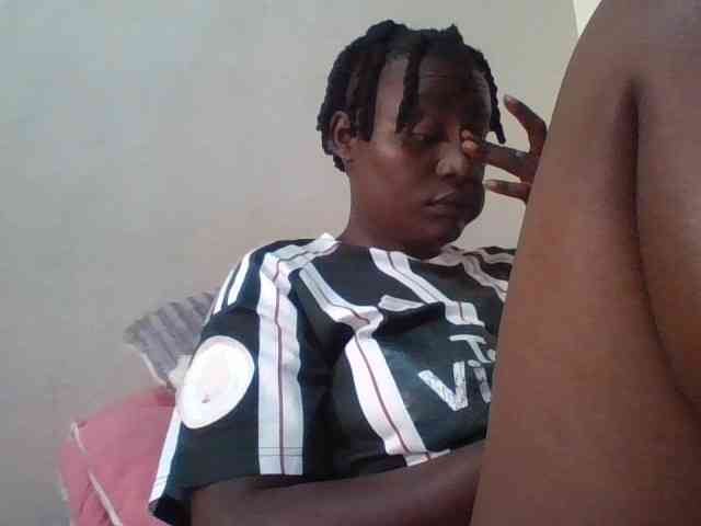 Yourdreamgirl webcam