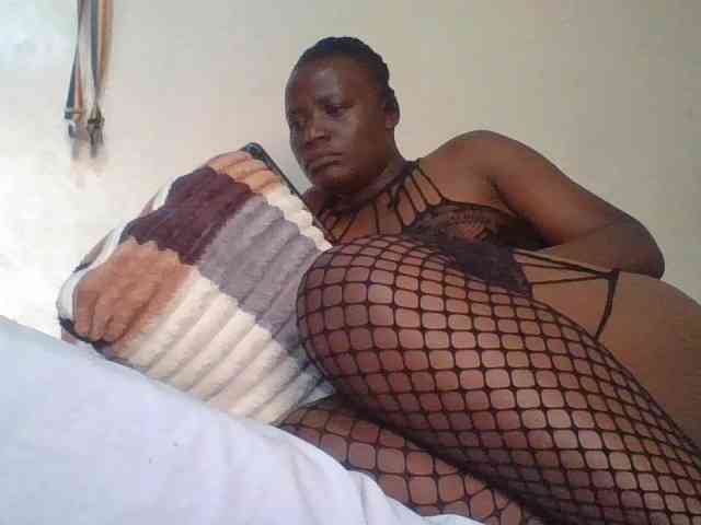 Yourdreamgirl webcam