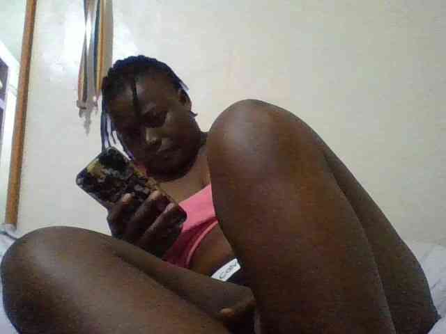 Yourdreamgirl webcam