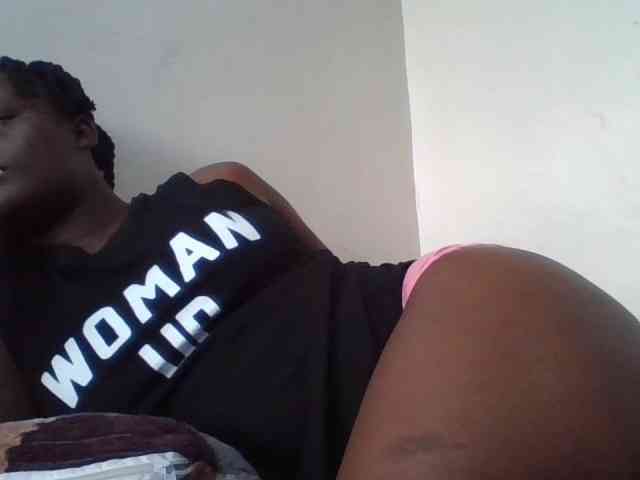 Yourdreamgirl webcam