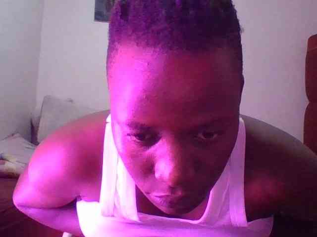 Yourdreamgirl webcam