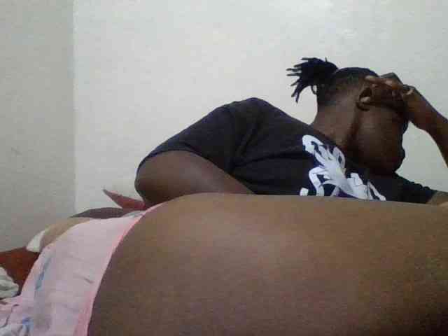 Yourdreamgirl webcam