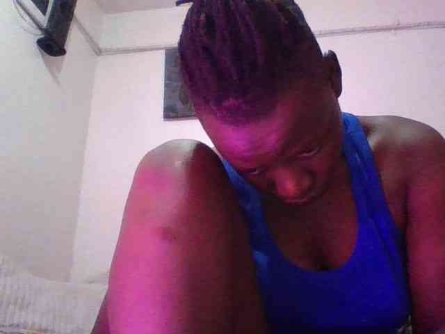 Yourdreamgirl webcam