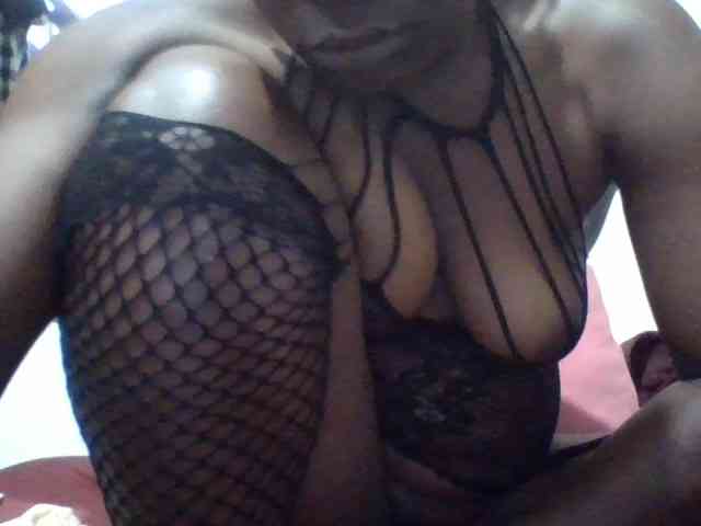 Yourdreamgirl webcam