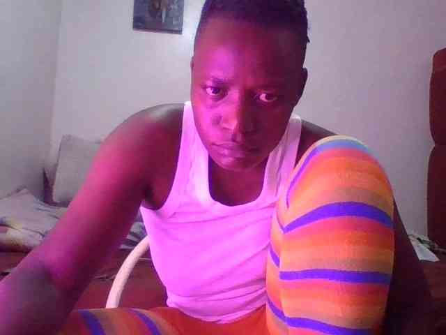 Yourdreamgirl webcam