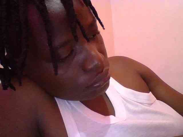 Yourdreamgirl webcam