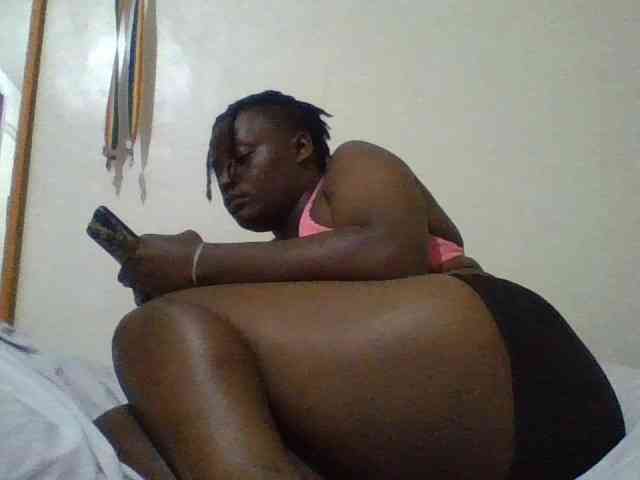 Yourdreamgirl webcam