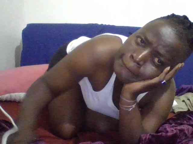 Yourdreamgirl webcam