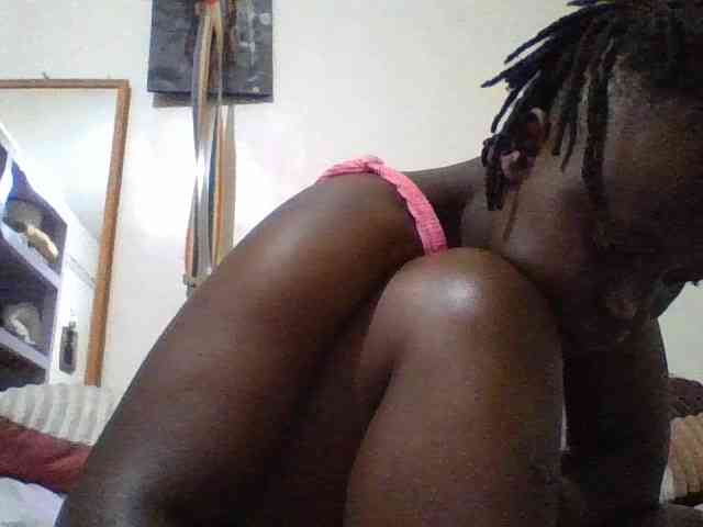 Yourdreamgirl webcam