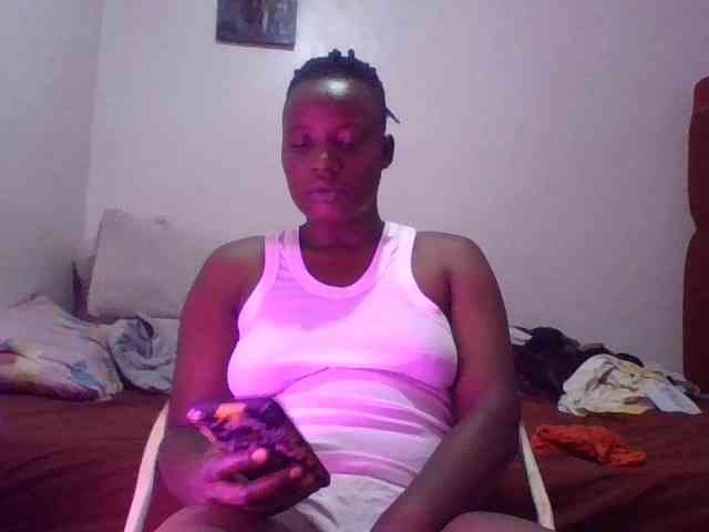 Yourdreamgirl webcam