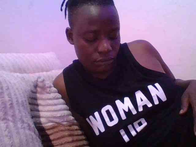 Yourdreamgirl webcam