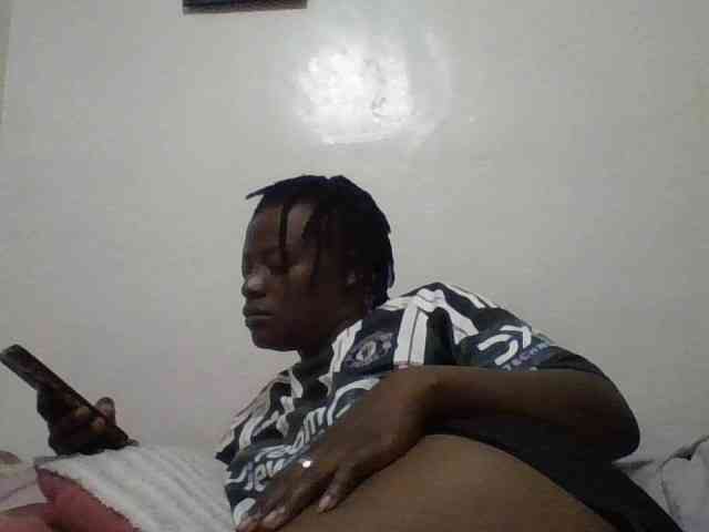 Yourdreamgirl webcam