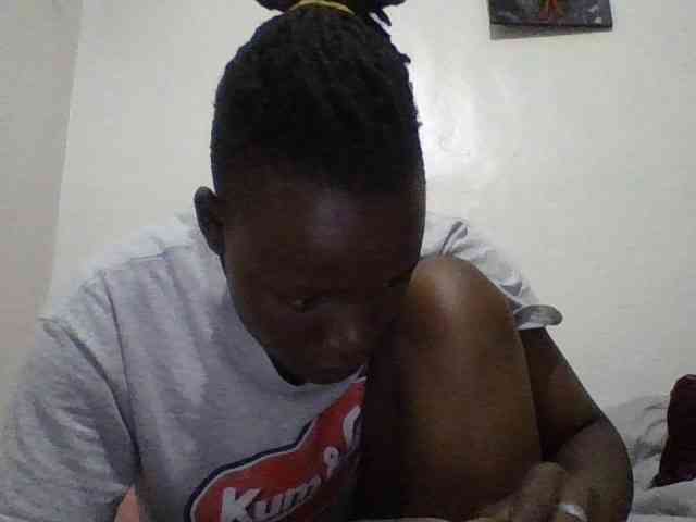 Yourdreamgirl webcam