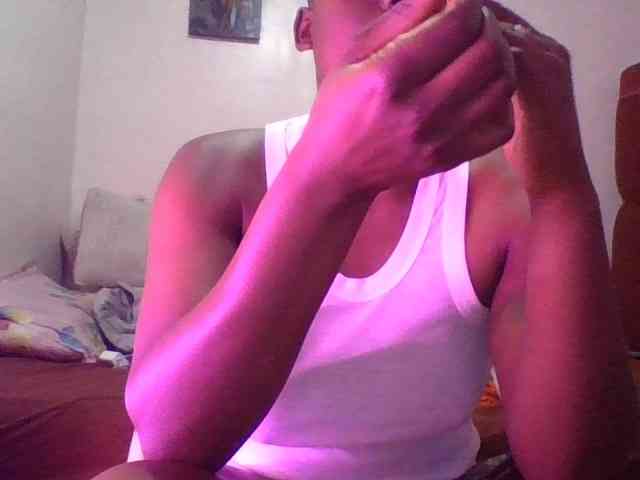 Yourdreamgirl webcam