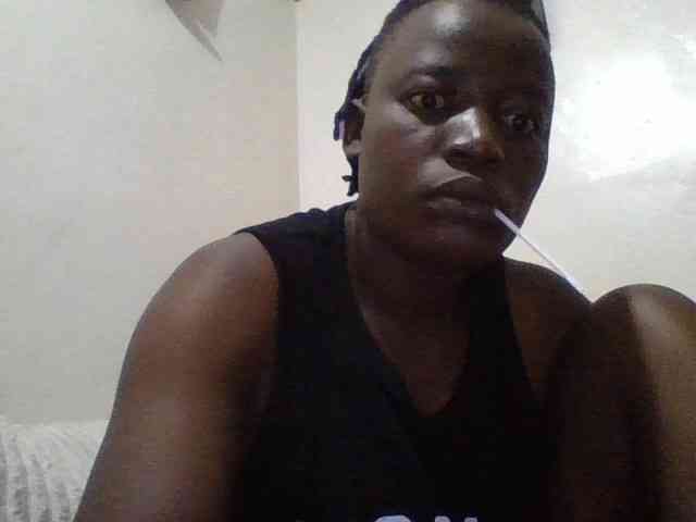 Yourdreamgirl webcam