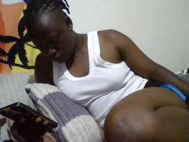 Yourdreamgirl webcam