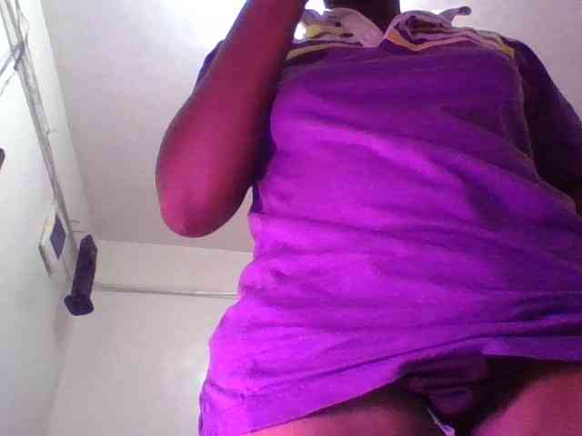 Yourdreamgirl webcam