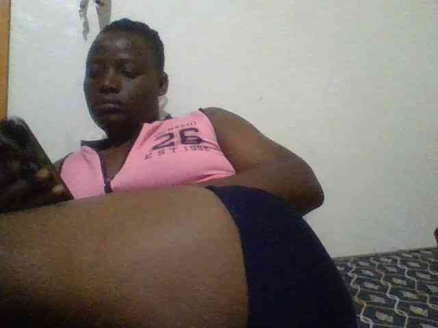 Yourdreamgirl webcam