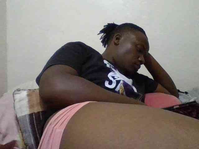 Yourdreamgirl webcam