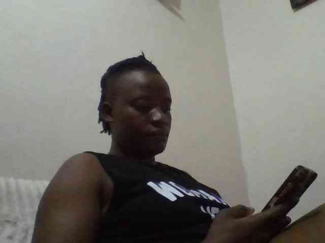 Yourdreamgirl webcam