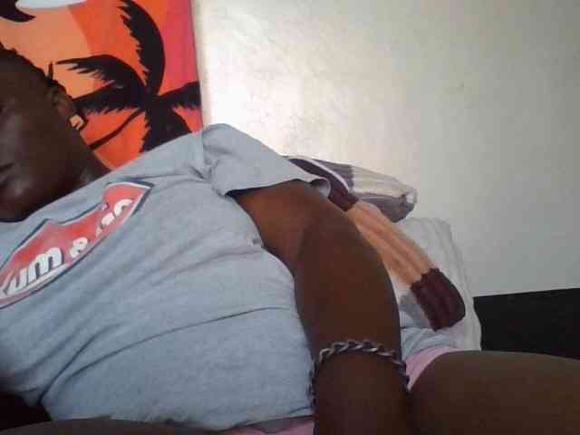 Yourdreamgirl webcam