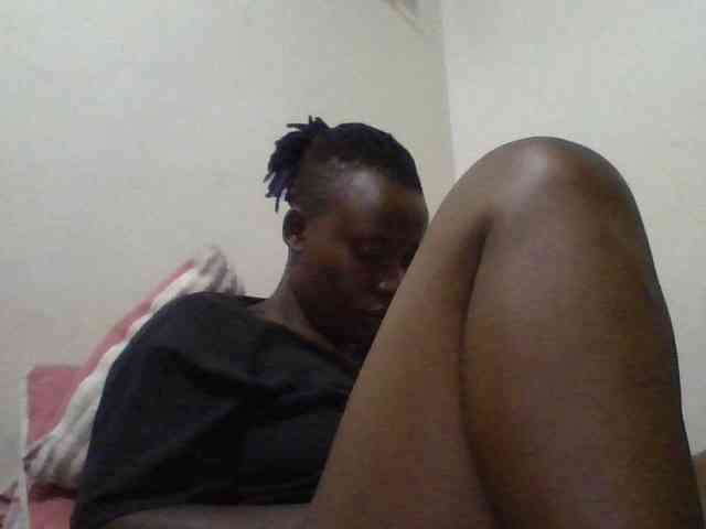 Yourdreamgirl webcam