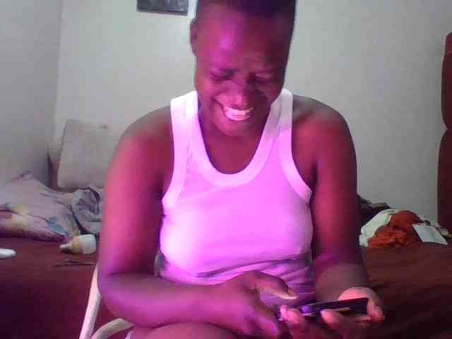 Yourdreamgirl webcam