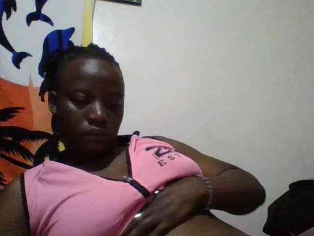 Yourdreamgirl webcam