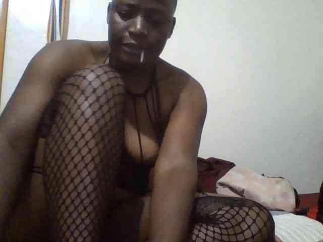 Yourdreamgirl webcam