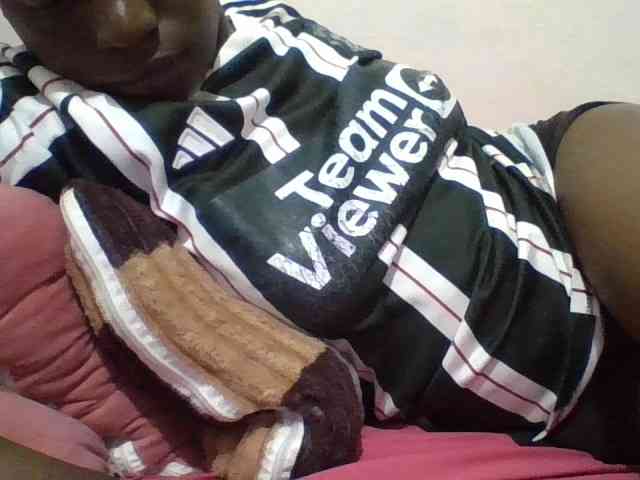 Yourdreamgirl webcam