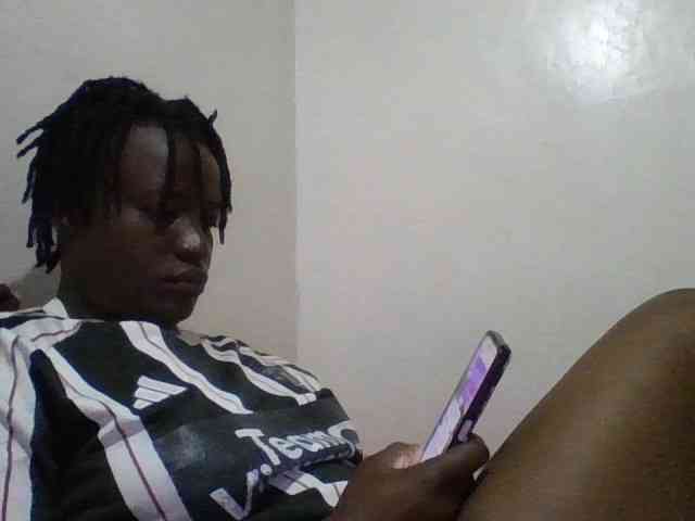 Yourdreamgirl webcam