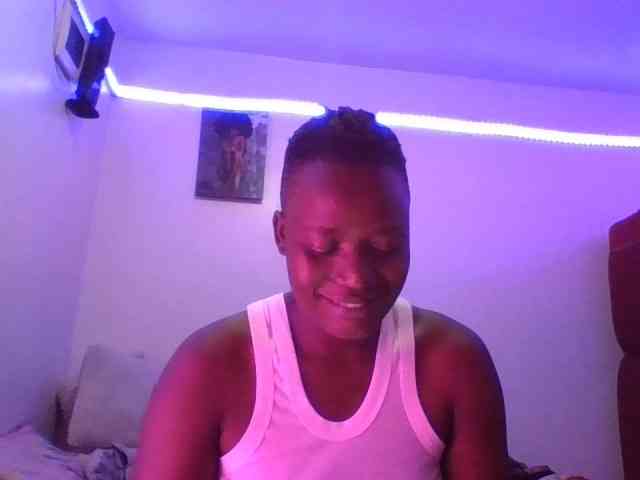 Yourdreamgirl webcam