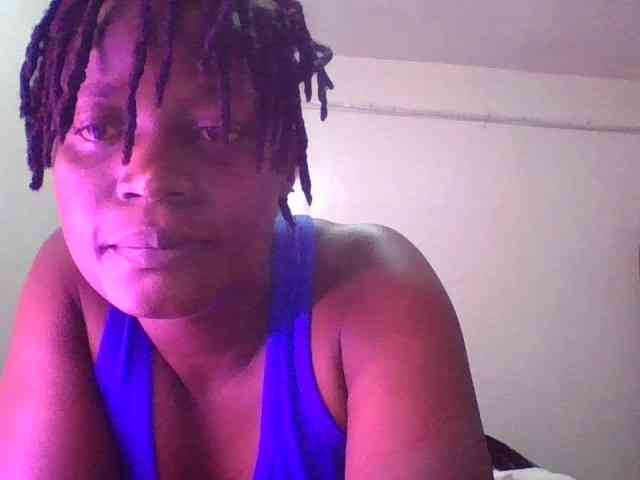 Yourdreamgirl webcam