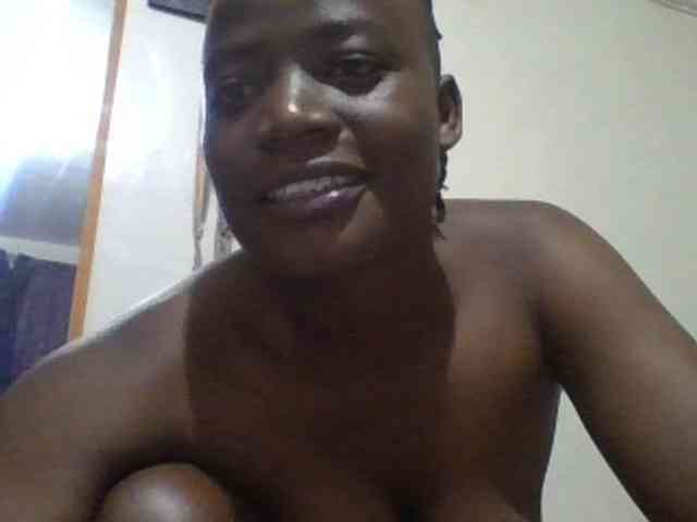 Yourdreamgirl webcam