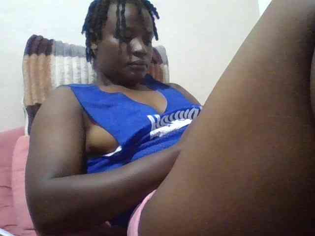 Yourdreamgirl webcam