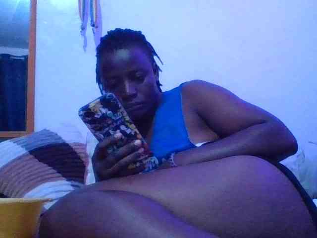 Yourdreamgirl webcam