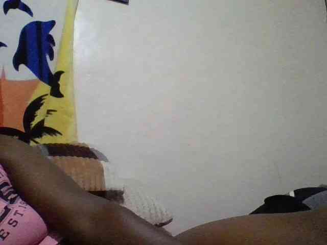 Yourdreamgirl webcam