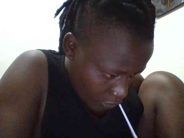 Yourdreamgirl webcam