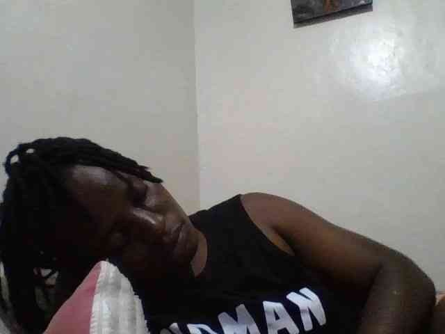 Yourdreamgirl webcam