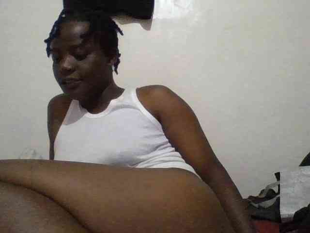 Yourdreamgirl webcam