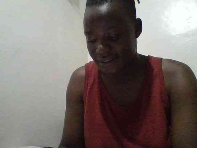 Yourdreamgirl webcam